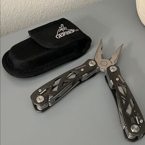 Gerber Multi-Tool with Black Pouch